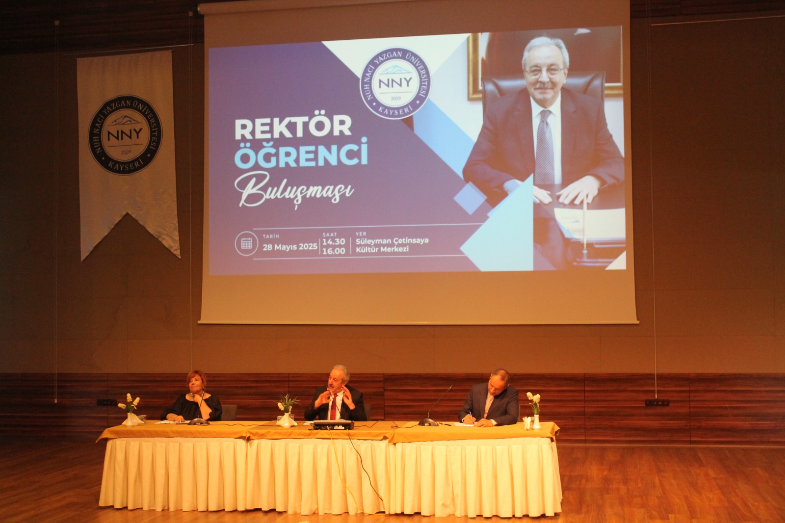 Üniversitemizde Rektör-Öğrenci Buluşması