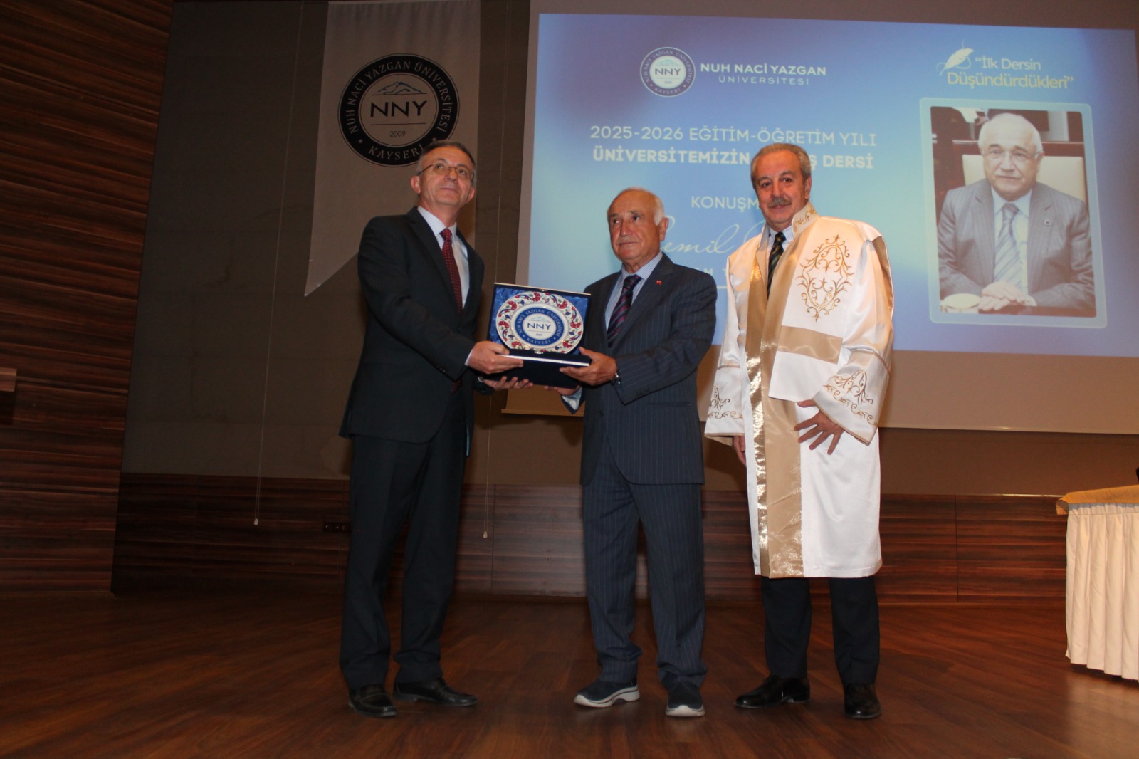 24. Dönem TBMM Başkanı ÇİÇEK Üniversitemizde Açılış Dersine Katıldı